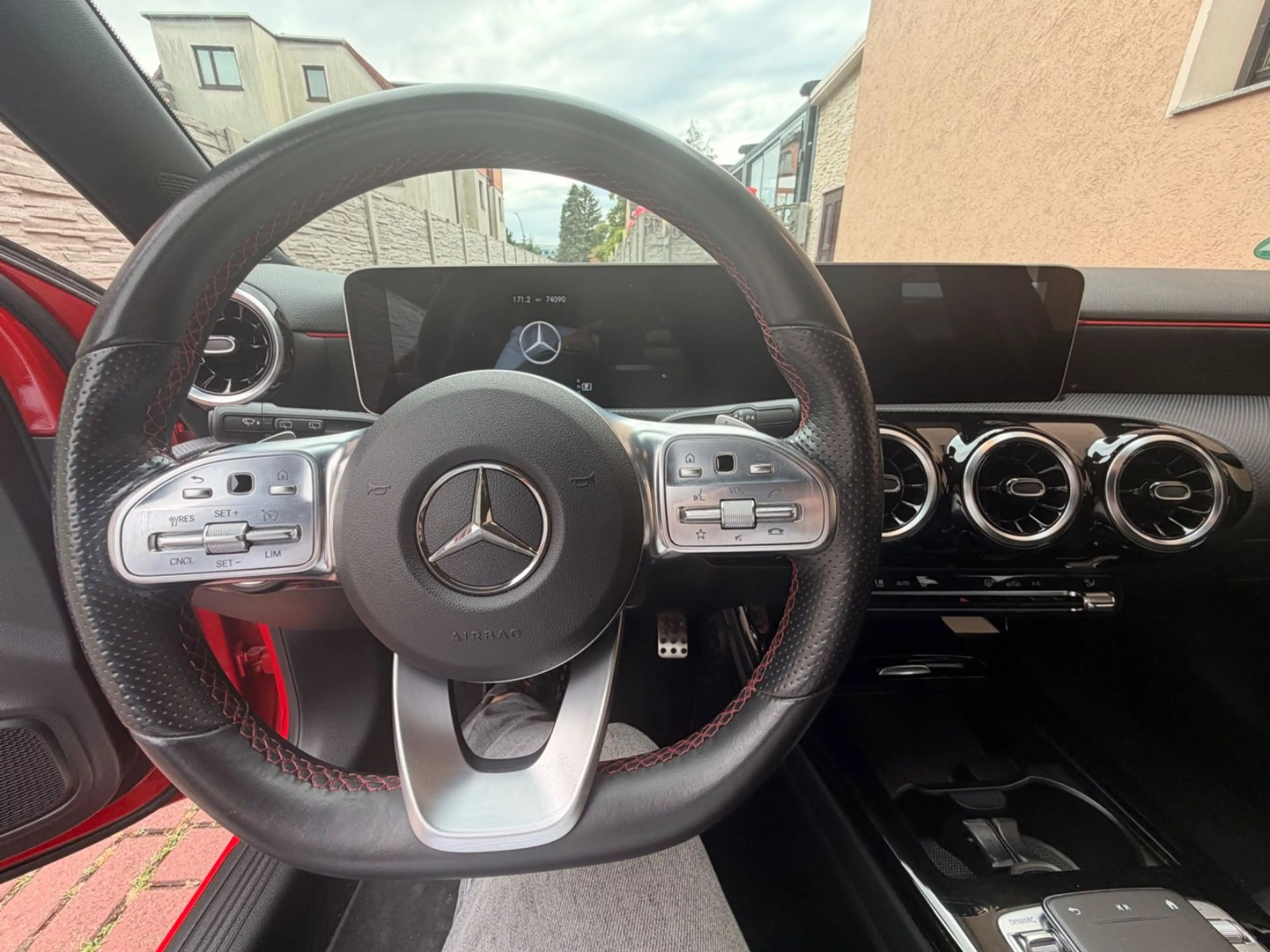 Mercedes-Benz A 250 AMG LINE+AUT+KAMERA+LED+NAVI — photo 9