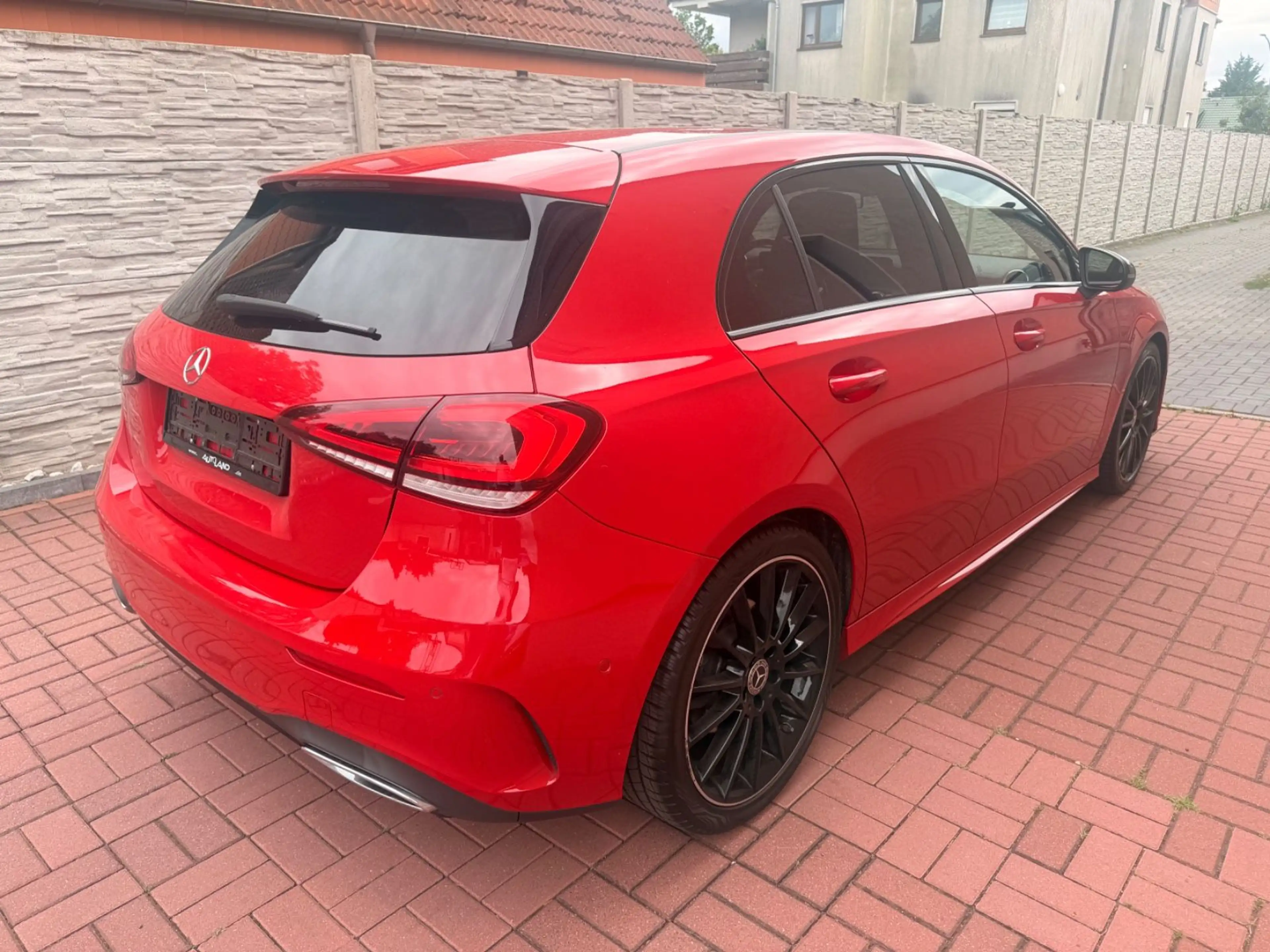 Mercedes-Benz A 250 AMG LINE+AUT+KAMERA+LED+NAVI — photo 4