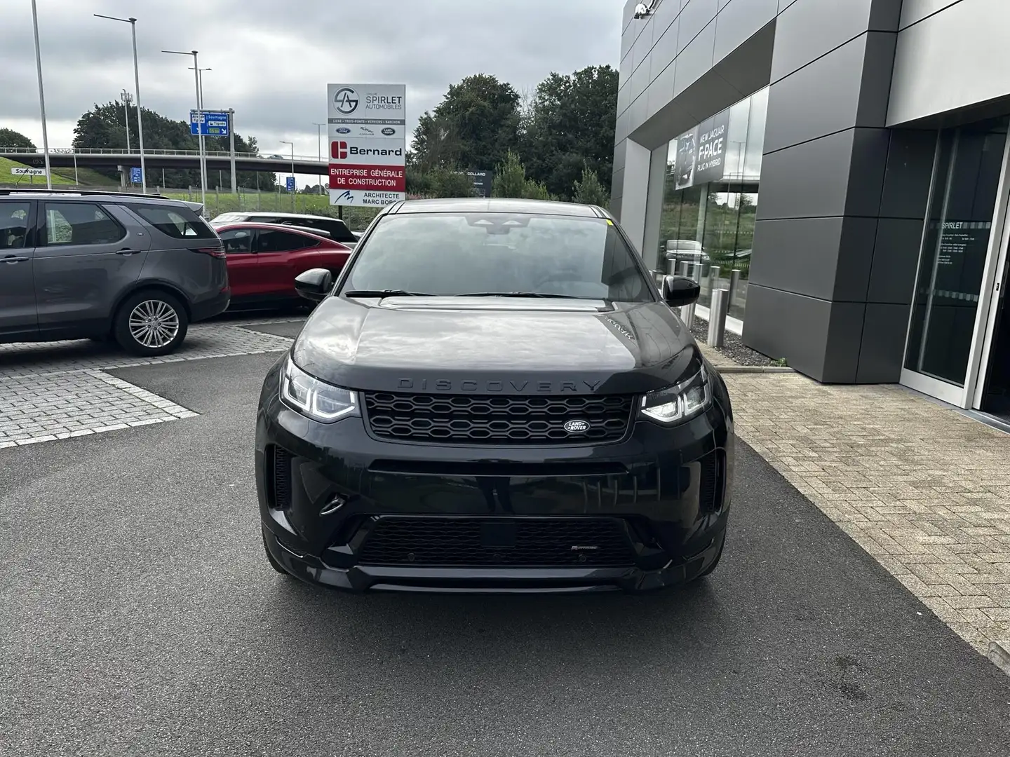 Land Rover Discovery Sport R DYNAMIC S Zwart - 2