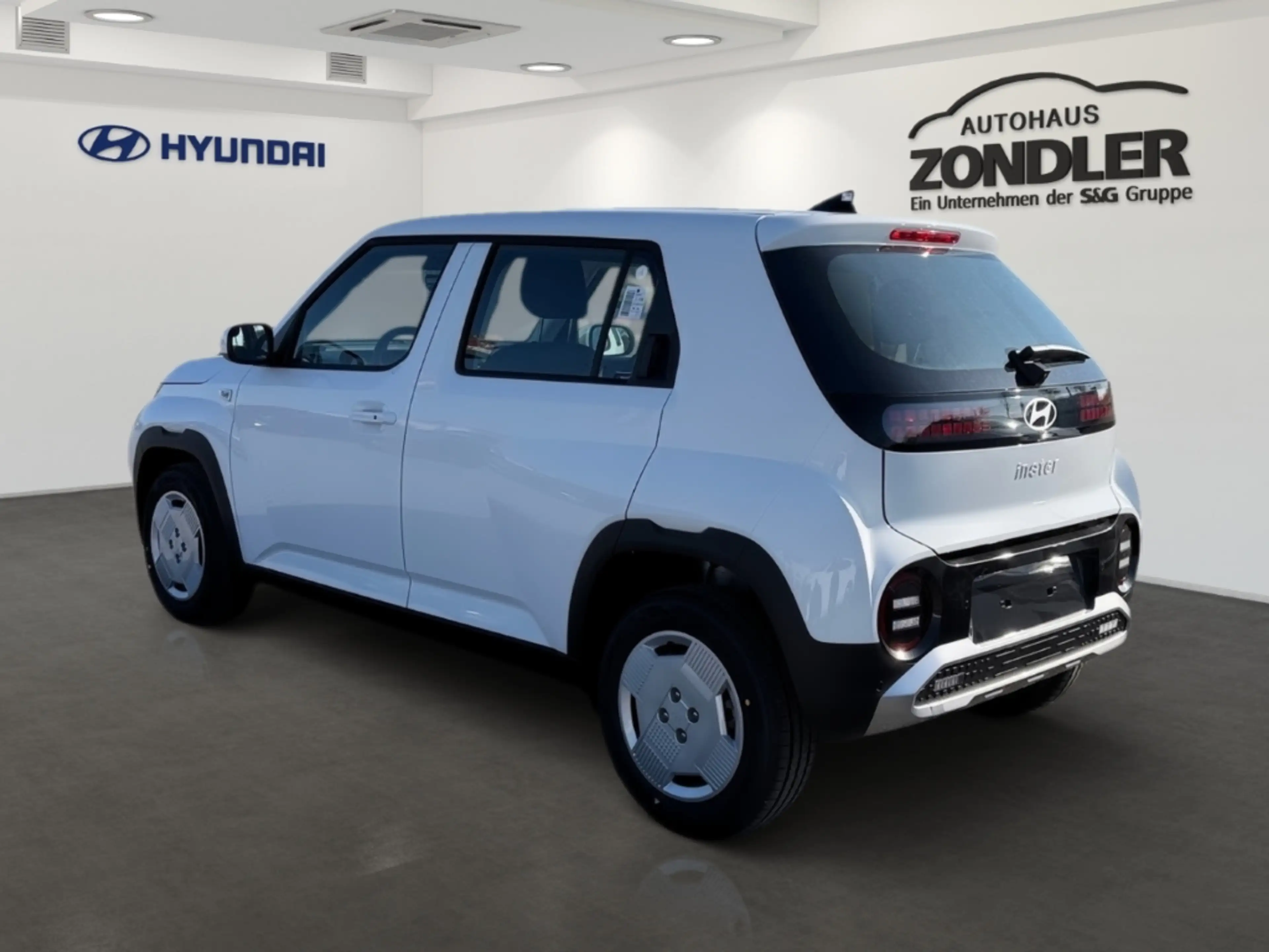 Hyundai Inster Elektro 71 kW FWD Select Navi ACC Apple CarPlay An — photo 4