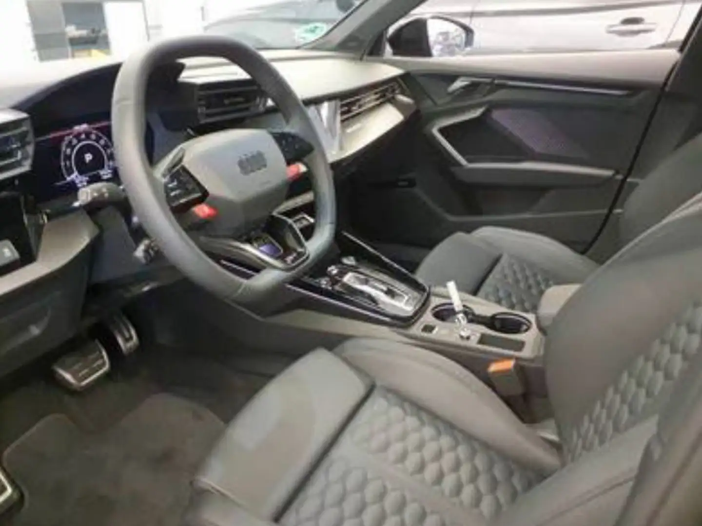 Audi RS3 RS 3 Limousine S tr. Vmax280 PANO RS-Abgas Matri Schwarz - 2