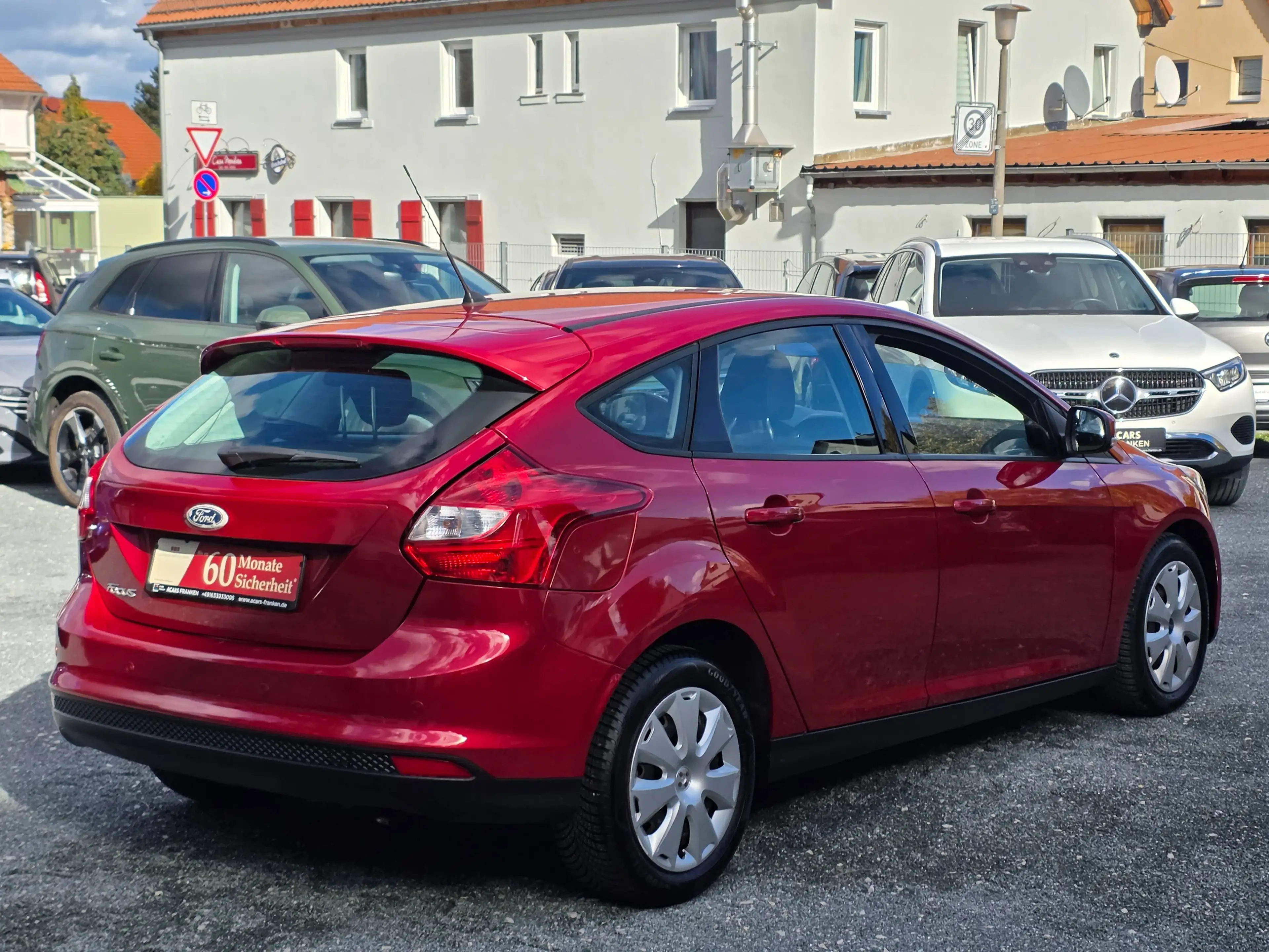 Ford Focus Trend — photo 9