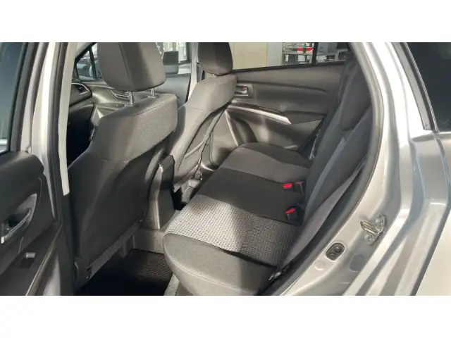 Suzuki SX4 S-Cross view 11