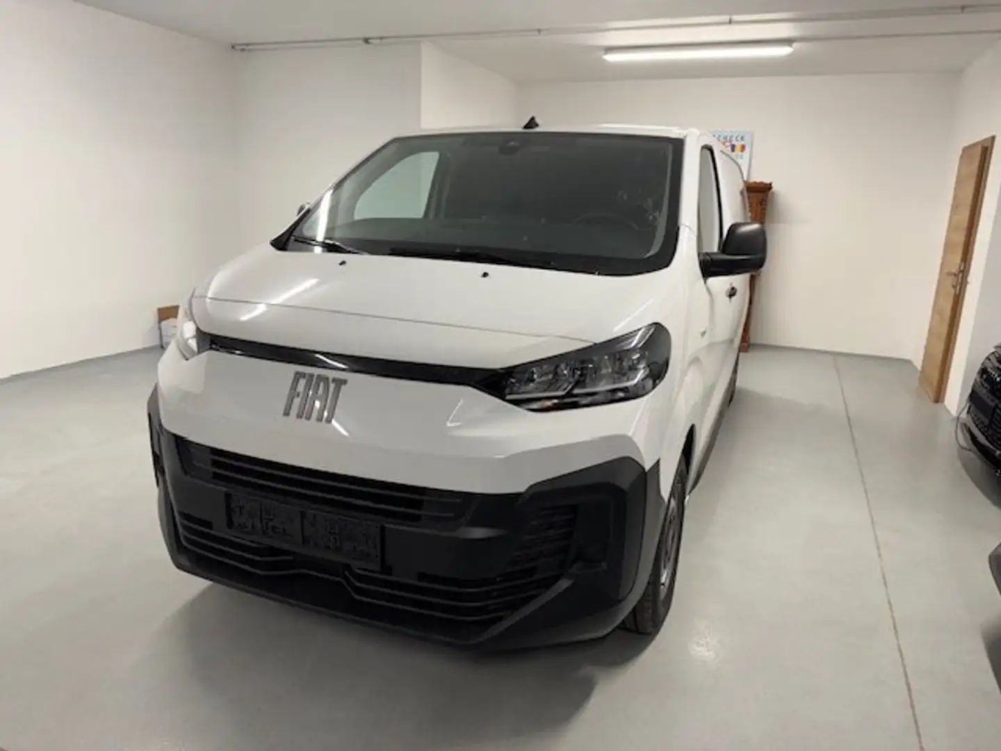 Fiat Scudo Blue DHi  6-Gang; Einparkhilfe Grau - 1