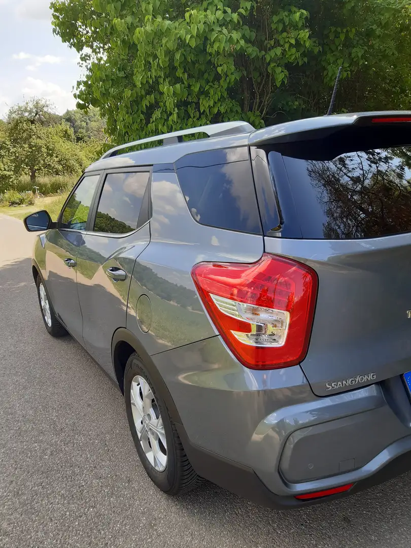 SsangYong Tivoli Tivoli Grand 1.5 T-GDi 2WD Aut. Quartz Grau - 2