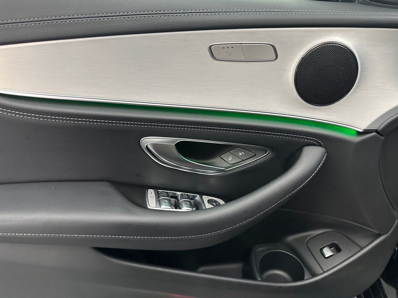 Mercedes-Benz E 450 T 4M AMG Multibeam SHD Kamera Klimaautom PTS — photo 15