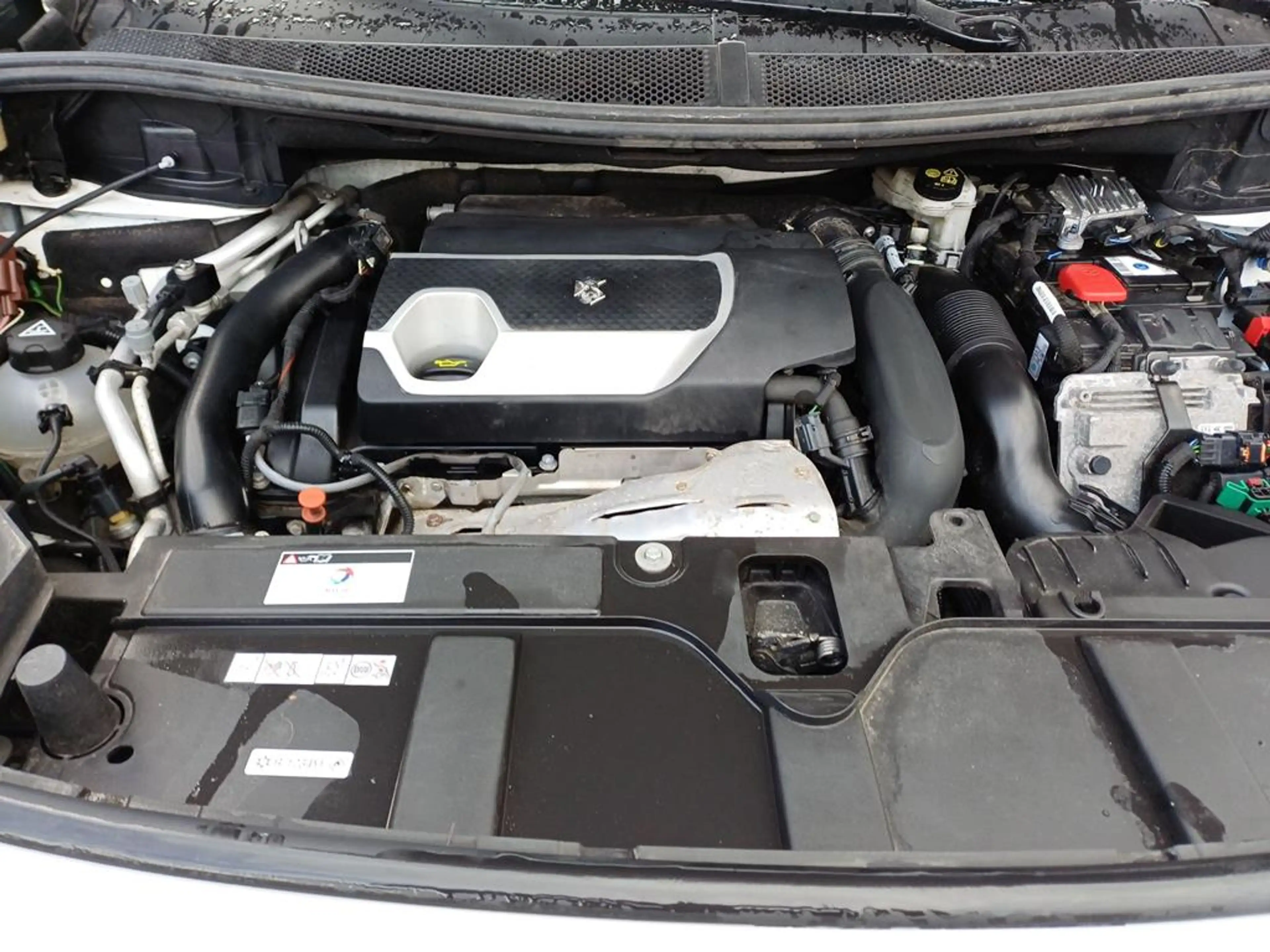 DS Automobiles DS 7 Crossback DS7 E-Tense 225 kW Bastille + 4x2 — photo 4