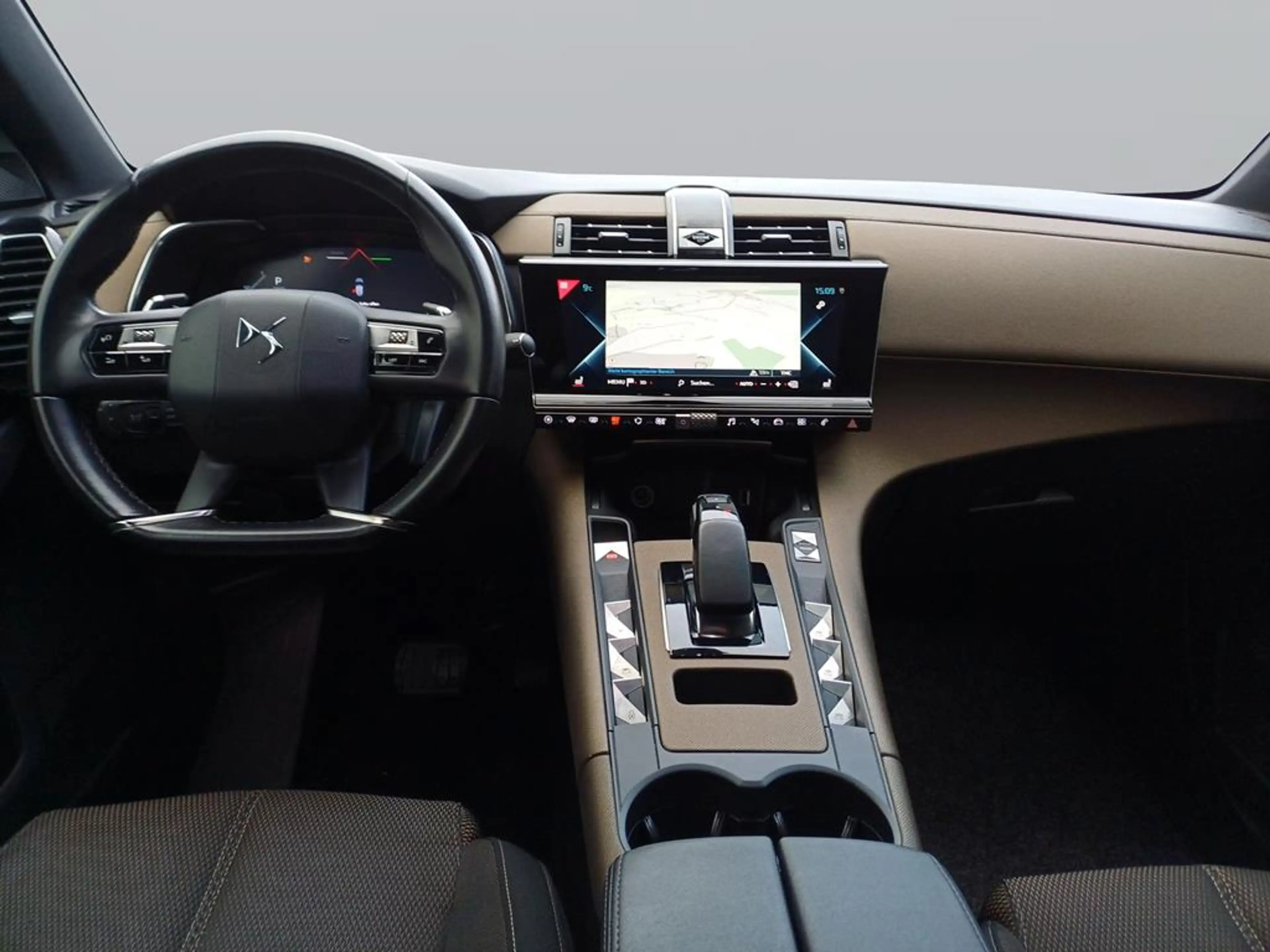 DS Automobiles DS 7 Crossback DS7 E-Tense 225 kW Bastille + 4x2 — photo 9