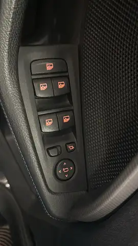 BMW 1 Series view 16