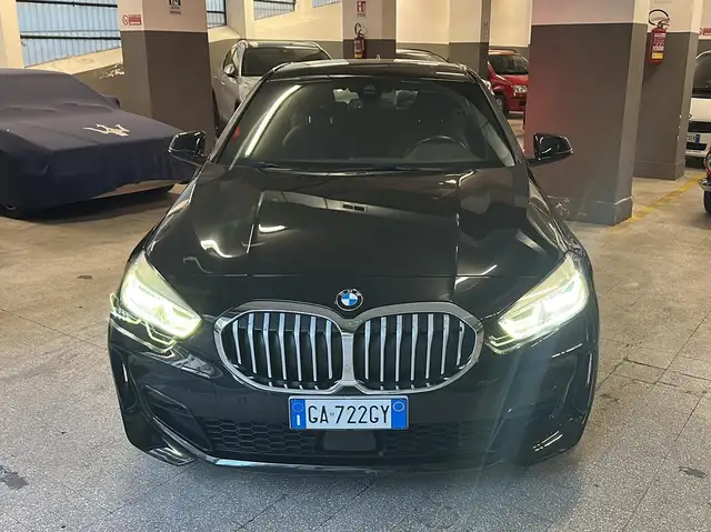 BMW 1 Series view 3