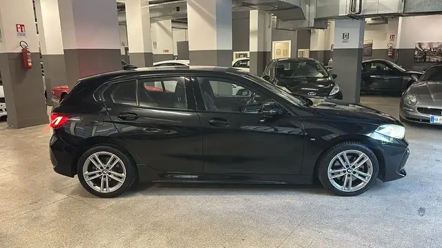 BMW 1 Series view 5