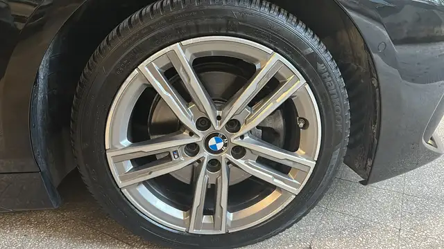 BMW 1 Series view 15