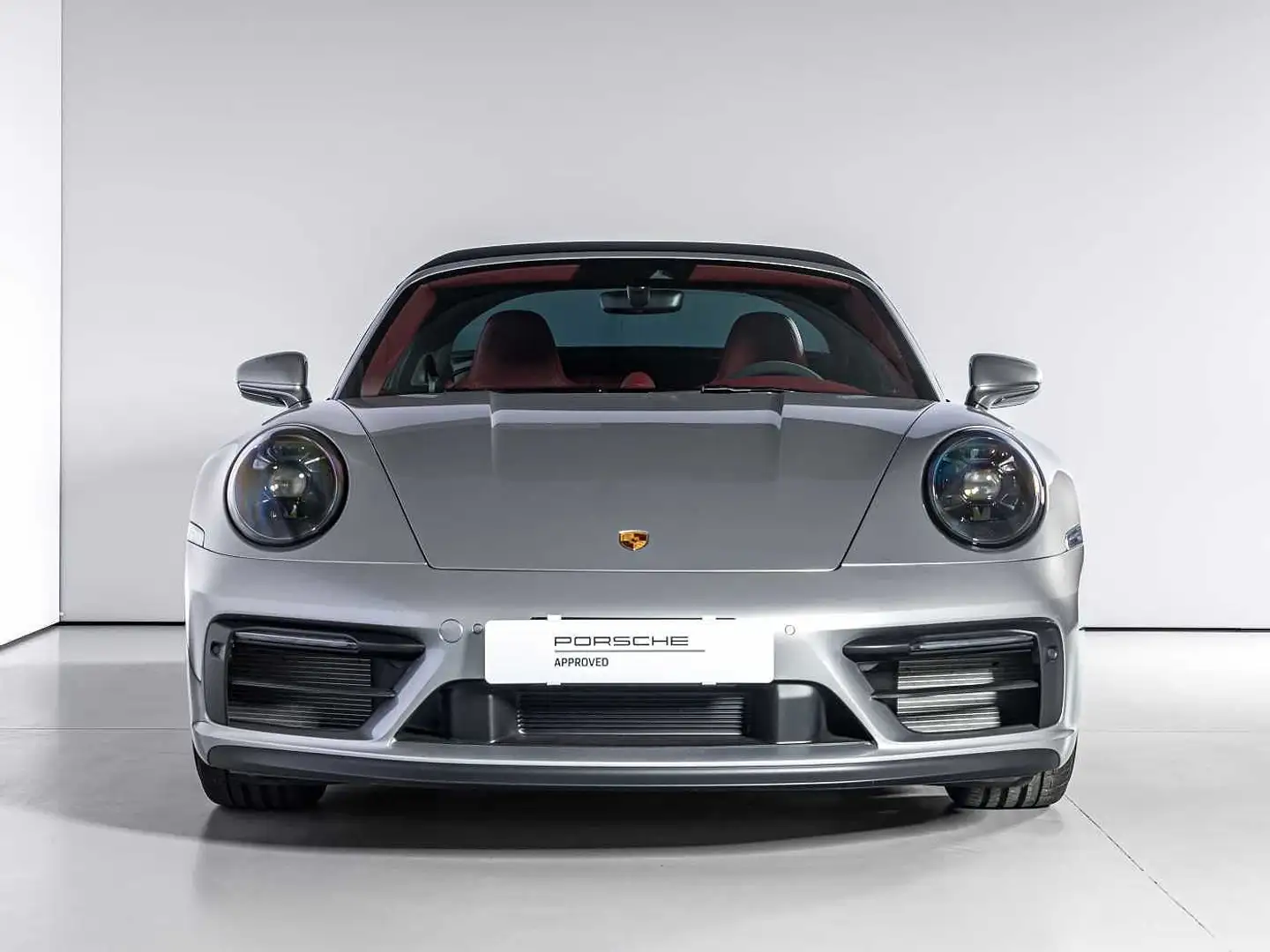 Porsche 911 Targa 4 GTS Gümüş rengi - 2