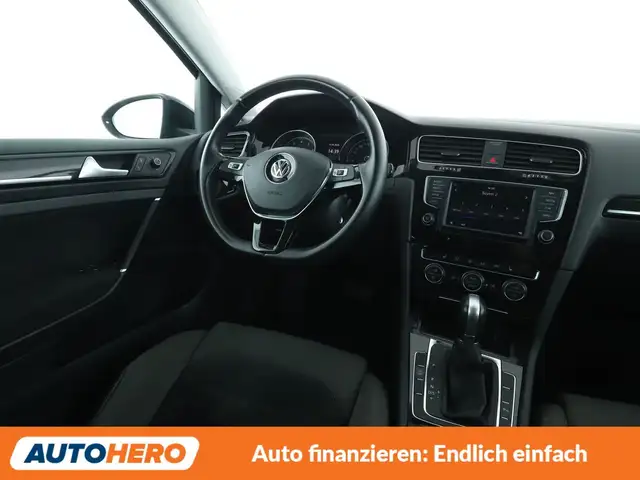 Volkswagen Golf view 13