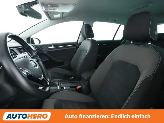 Volkswagen Golf view 10