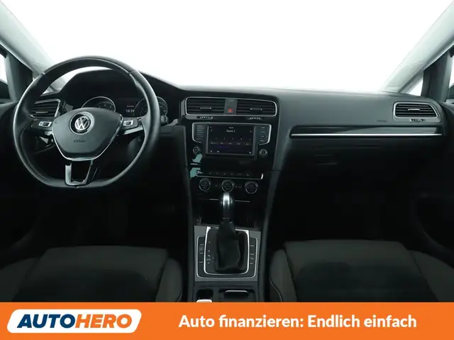 Volkswagen Golf view 12