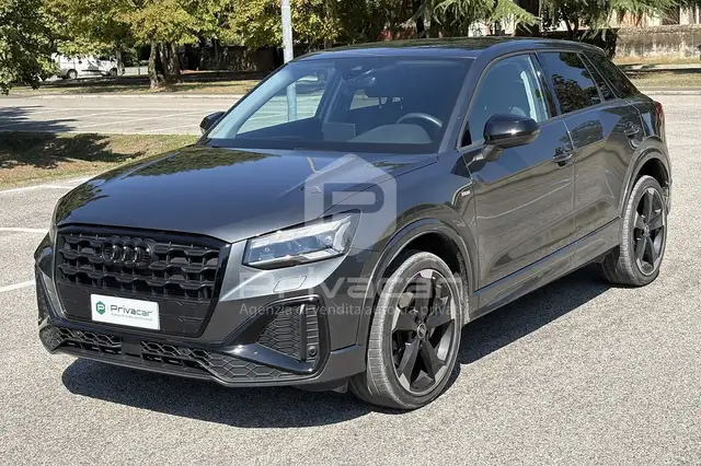 Audi Q2 Q2 30 TDI S tronic Identity Black