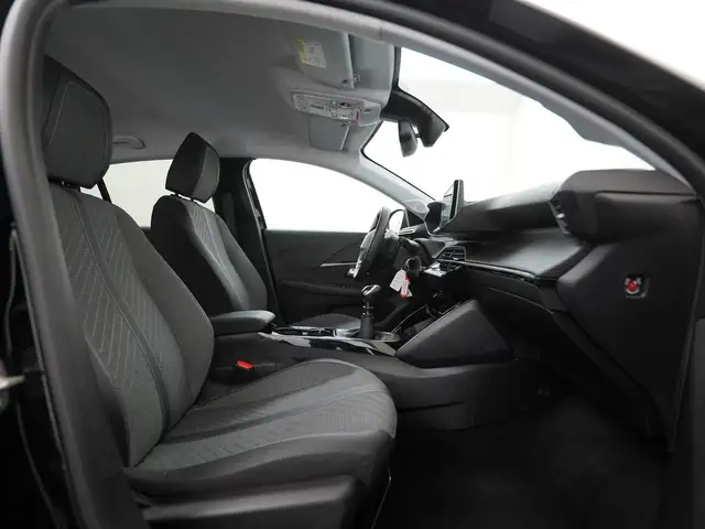 Peugeot 208 view 3
