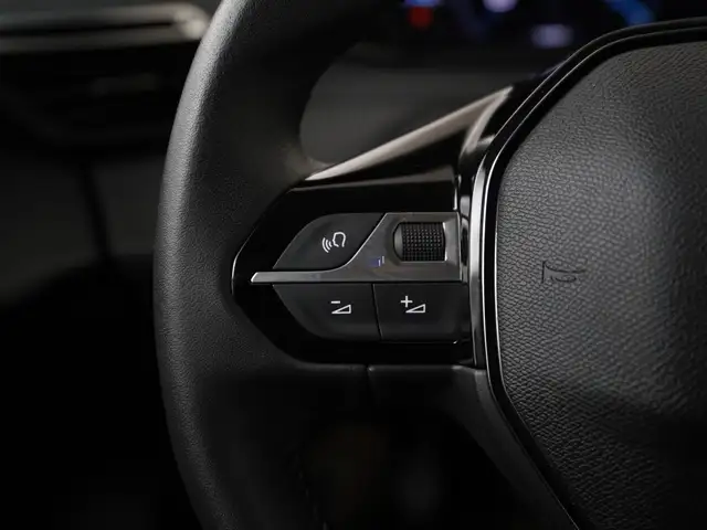 Peugeot 208 view 7