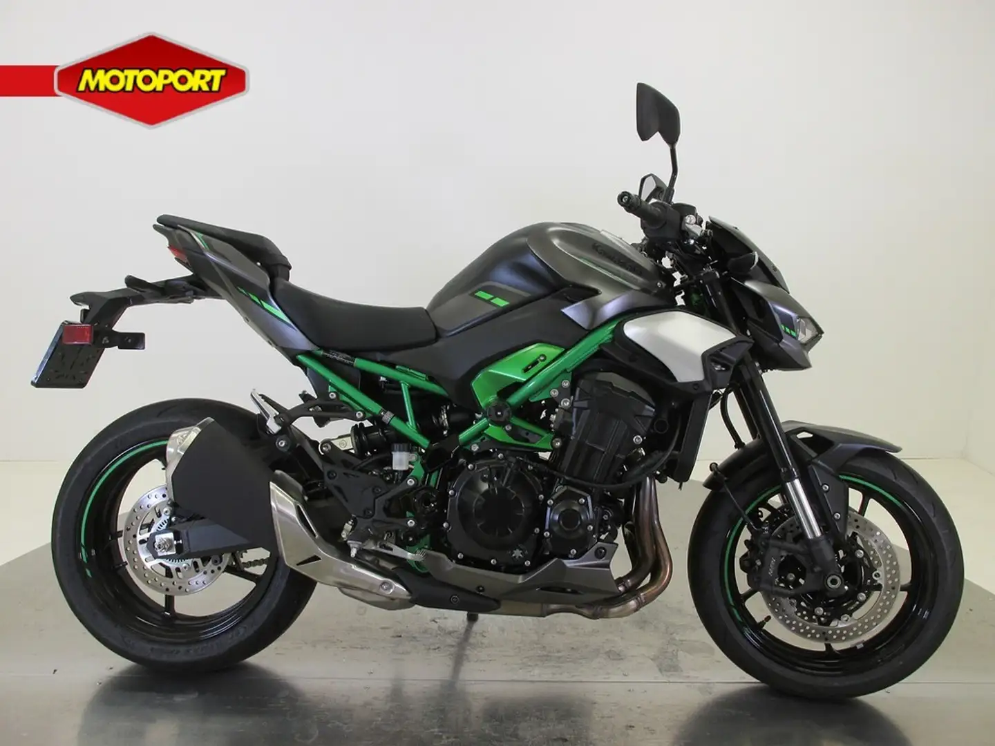 Kawasaki Z 900 ABS Verde - 1