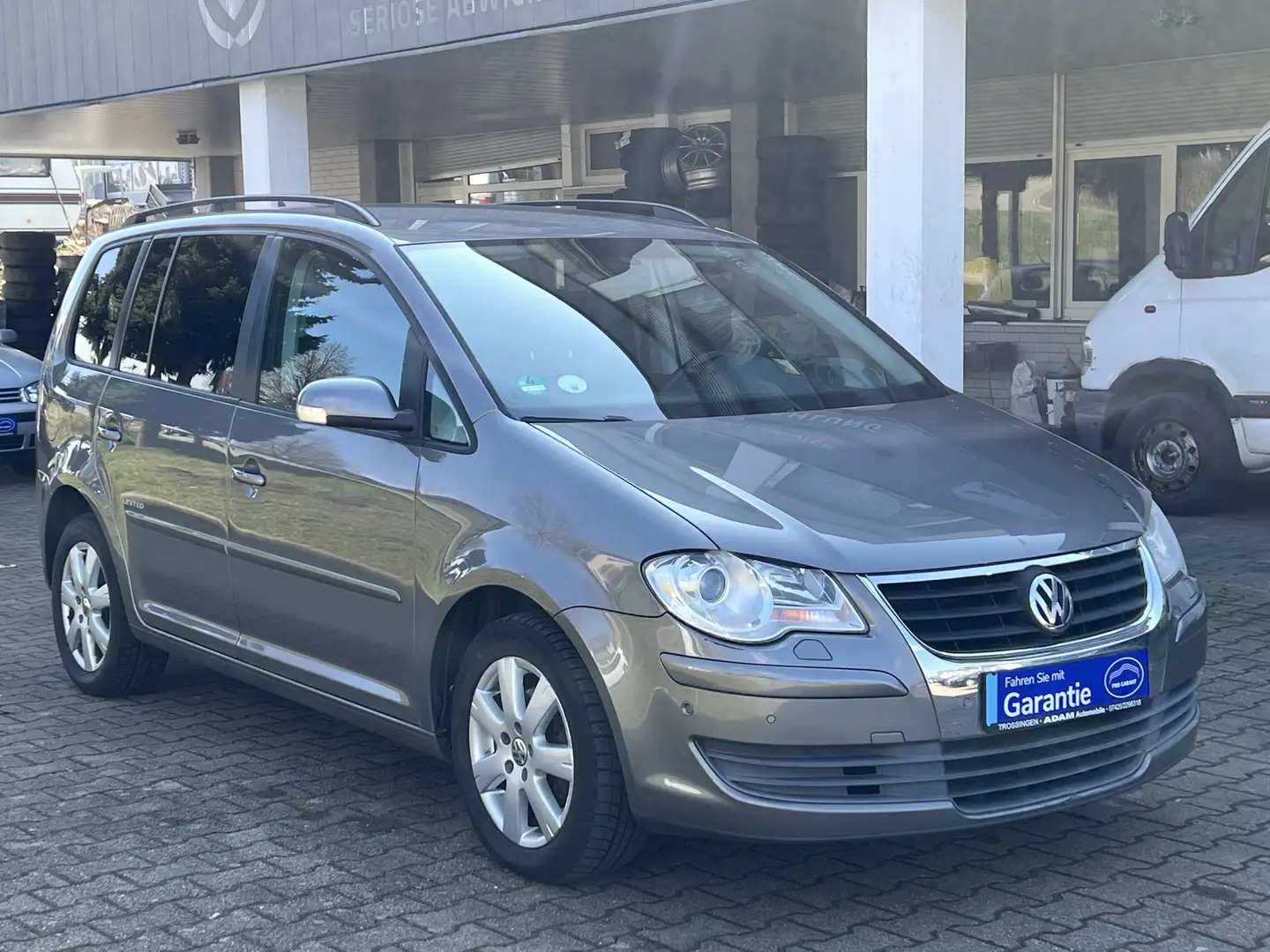 Volkswagen Touran United *7 Sitze*Klimaauto.*TüV Neu* Grau - 1