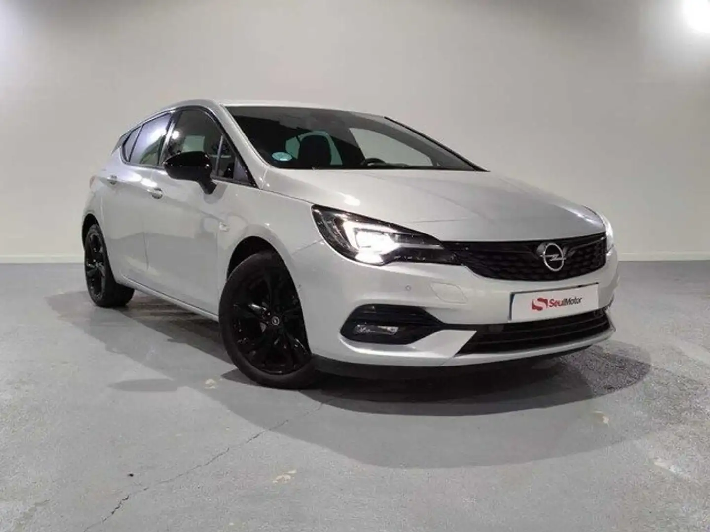 Opel Astra 1.2T S/S Ultimate 145 Gris - 1