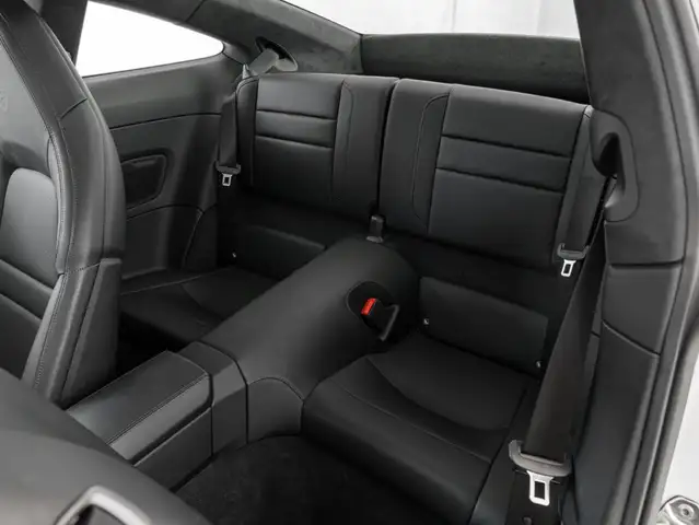 Porsche 911 view 15