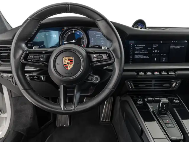 Porsche 911 view 13