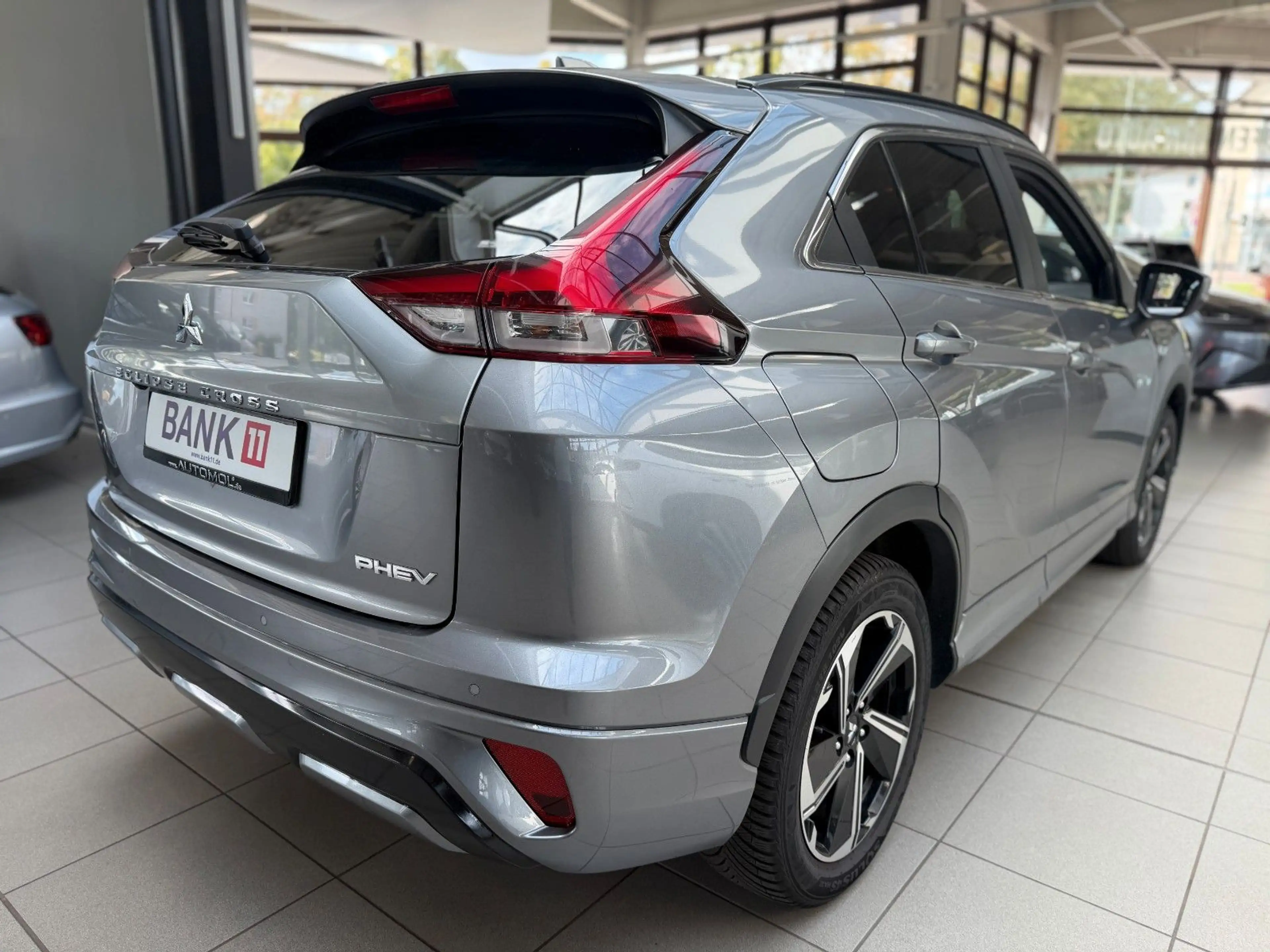 Mitsubishi Eclipse Cross Plus Hybrid 4WD Automatik — photo 5