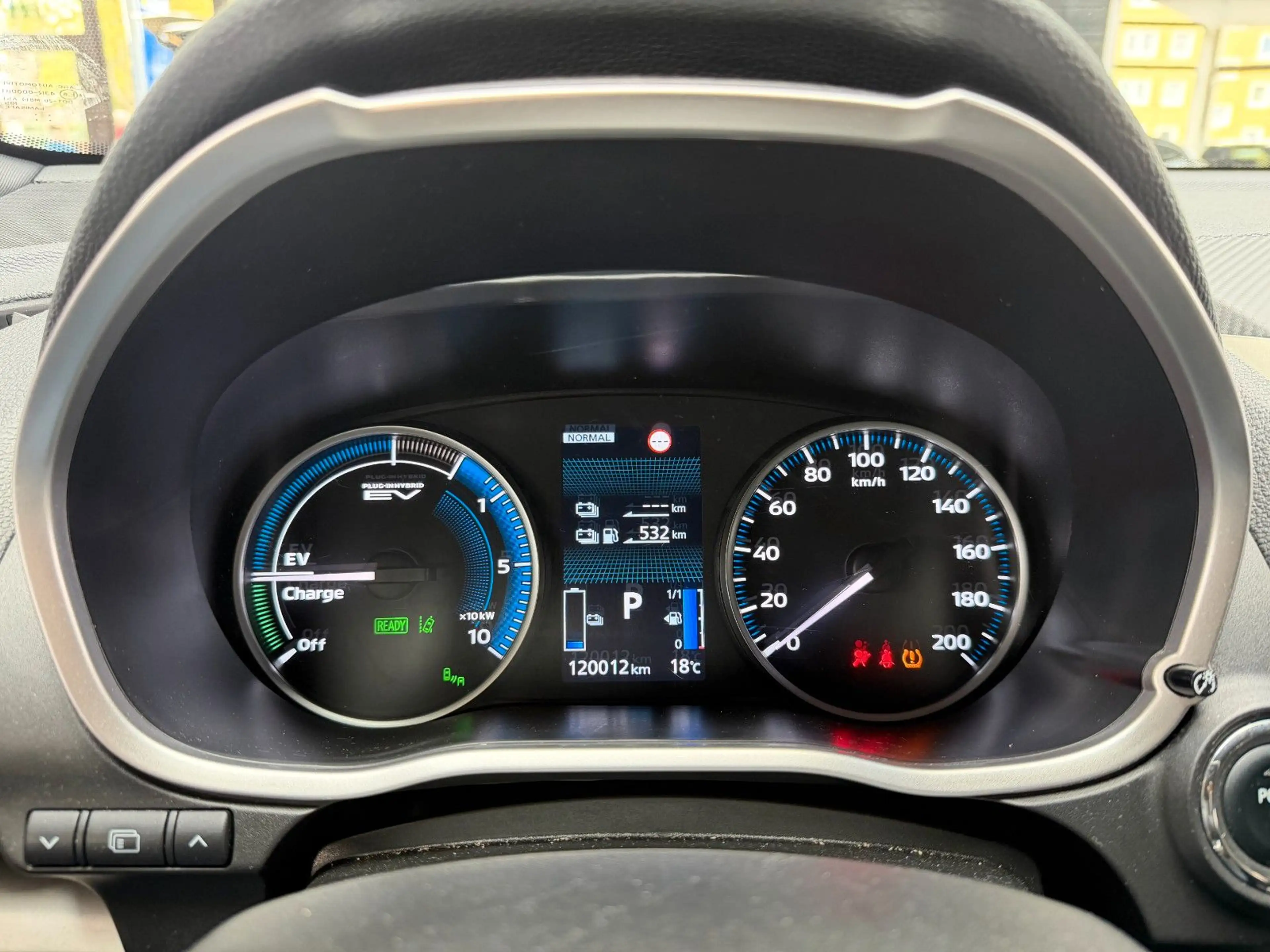Mitsubishi Eclipse Cross Plus Hybrid 4WD Automatik — photo 9