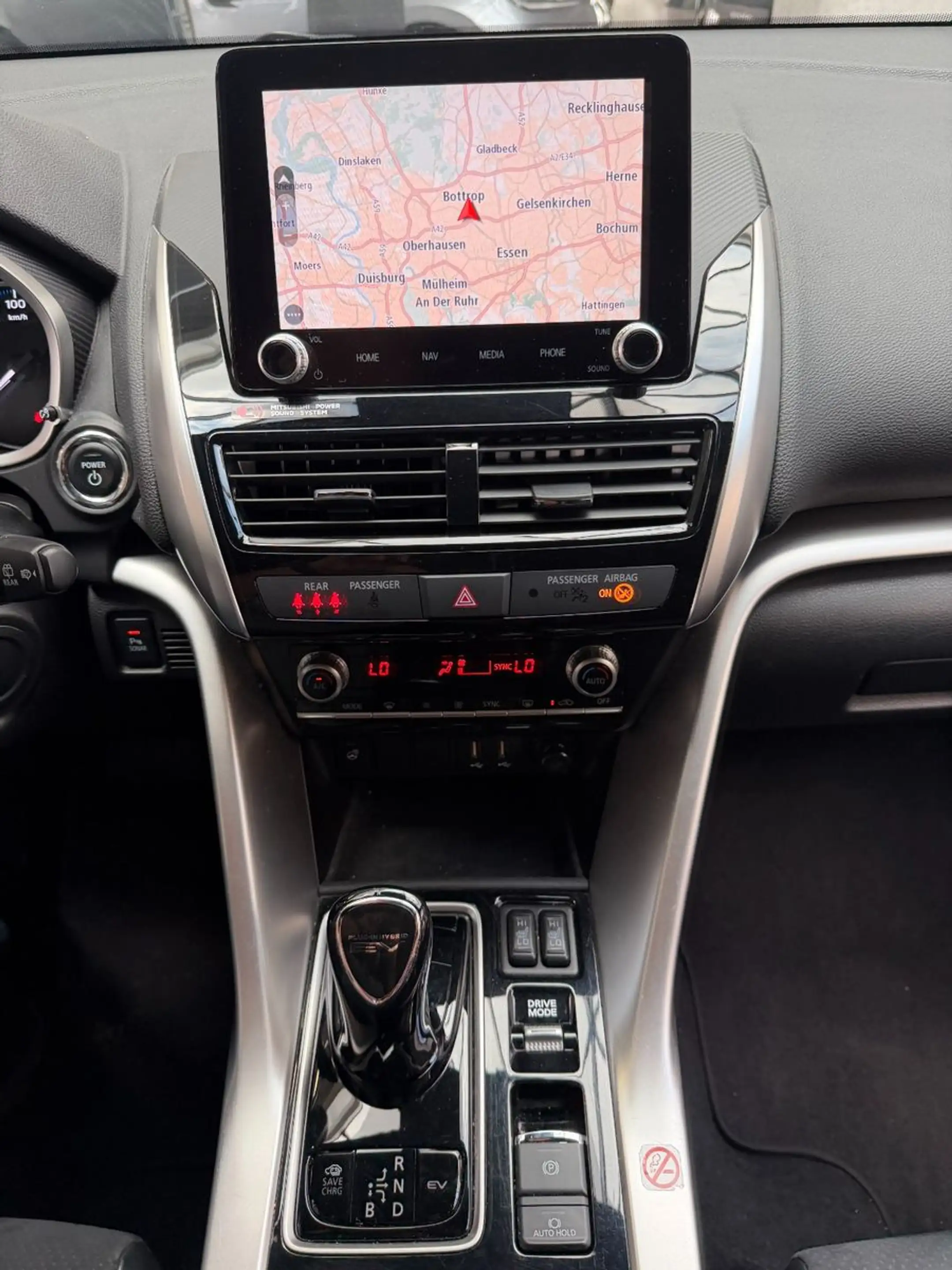 Mitsubishi Eclipse Cross Plus Hybrid 4WD Automatik — photo 12