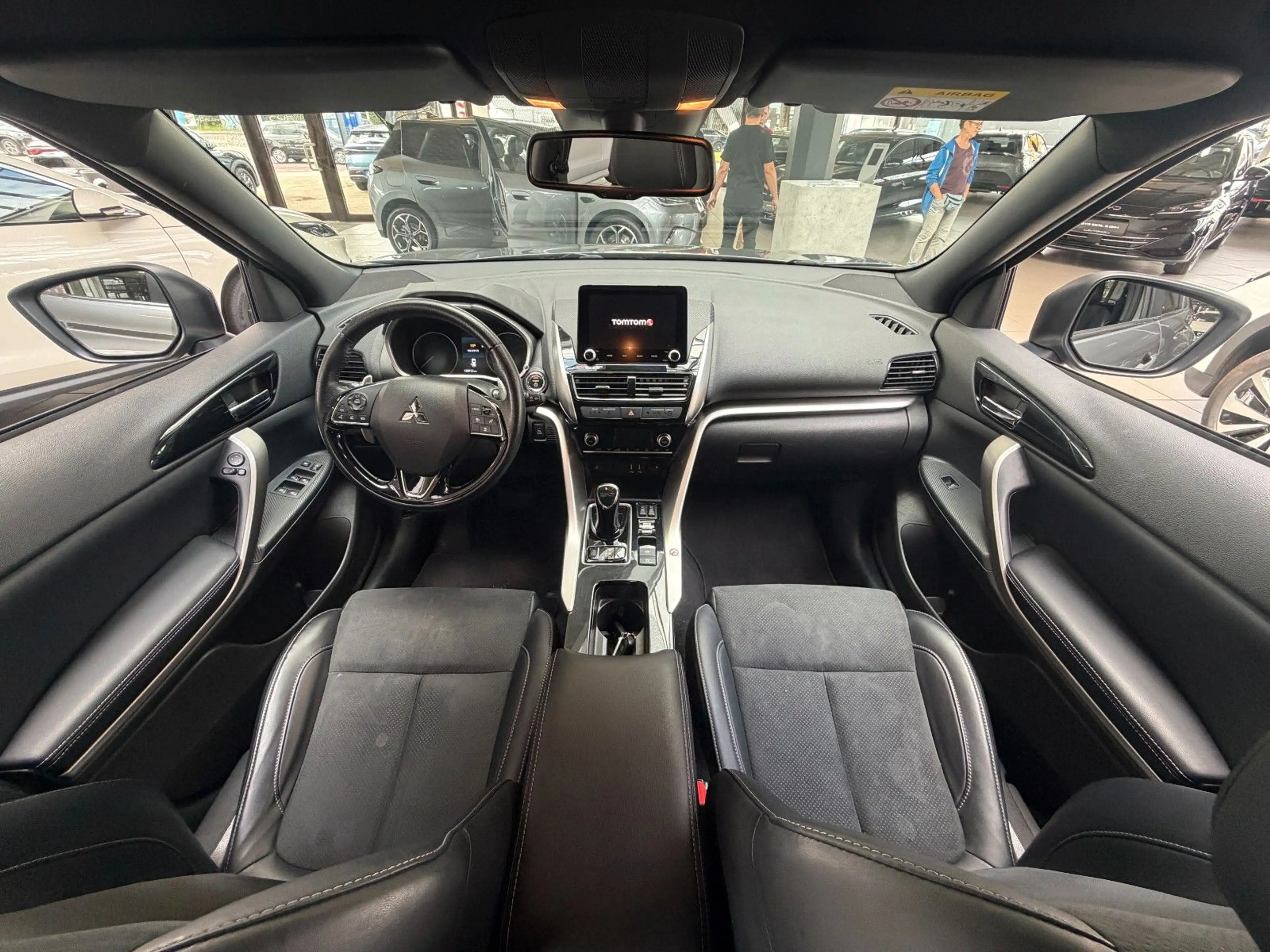 Mitsubishi Eclipse Cross Plus Hybrid 4WD Automatik — photo 13