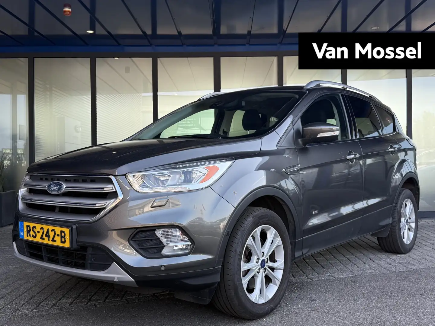 Ford Kuga 1.5 EcoBoost Titanium | Nieuw Binnen | Automaat | Gris - 1