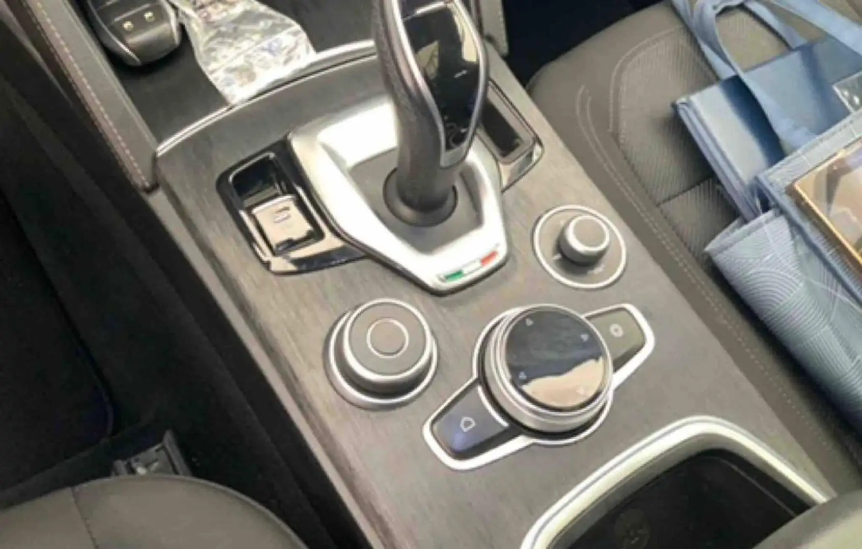 Alfa Romeo Stelvio 2.2 TD 160CV -AUTOCARRO- TETTO APRIBILE - 2