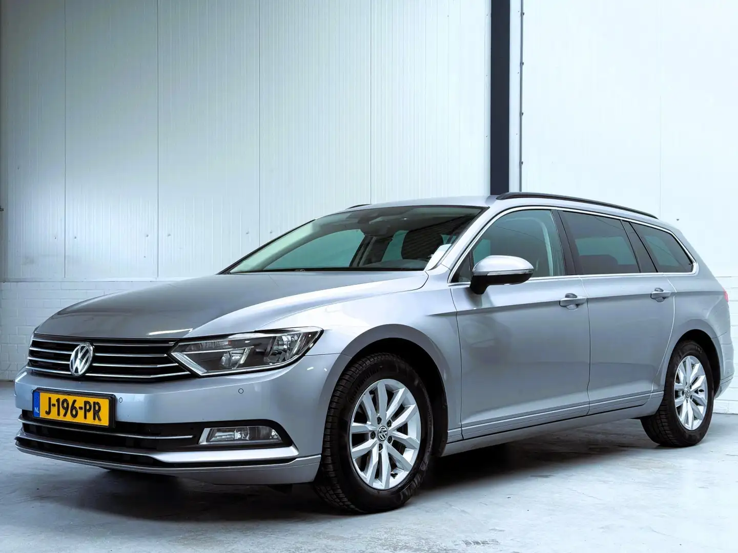 Volkswagen Passat Variant 1.4 TSI ACT Highline Virtual|Carplay|Trekhaak Gris - 2