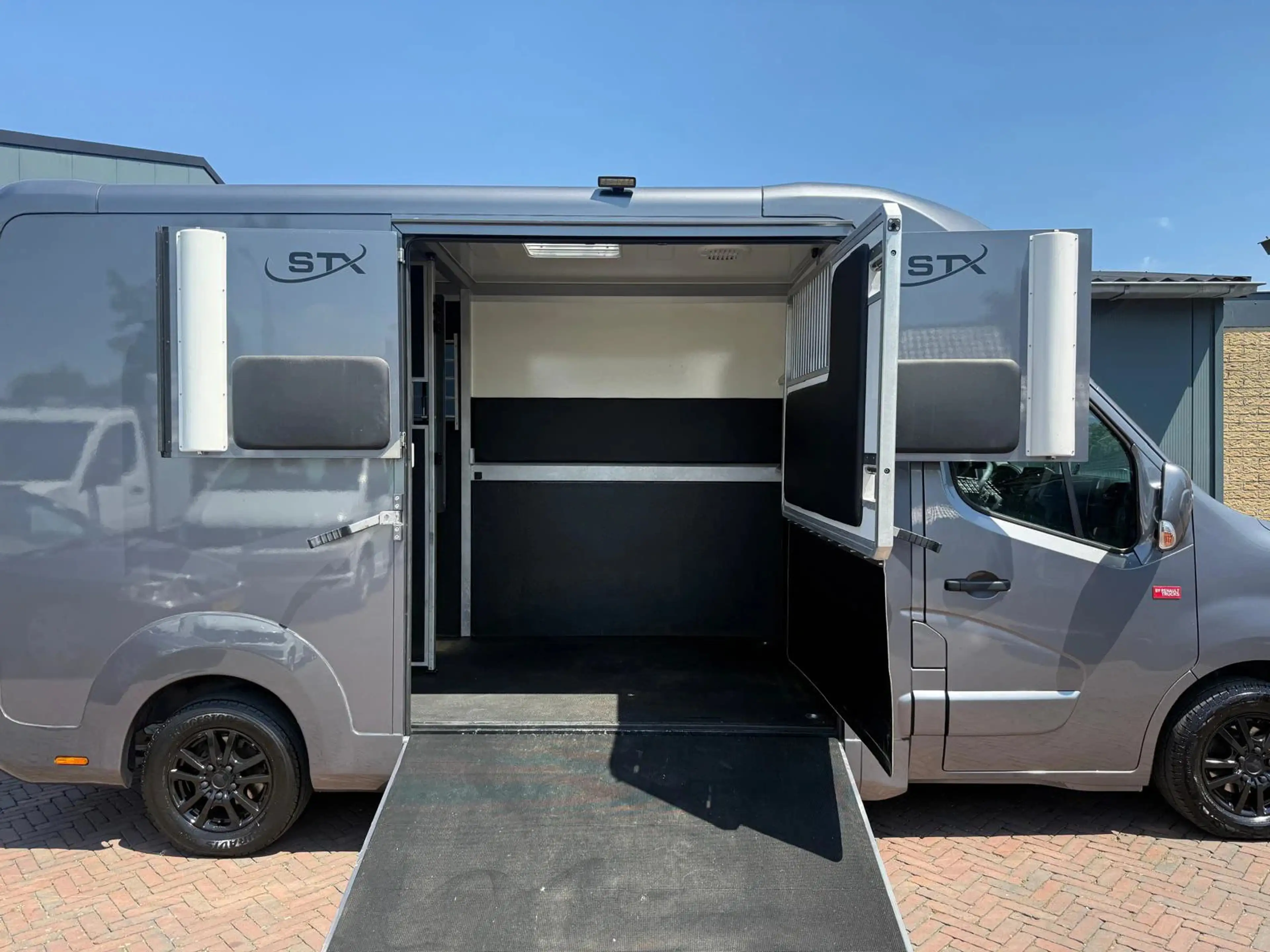 Renault Master STX S3 Paardenwagen Automaat Hengsten uitvoering N — photo 5