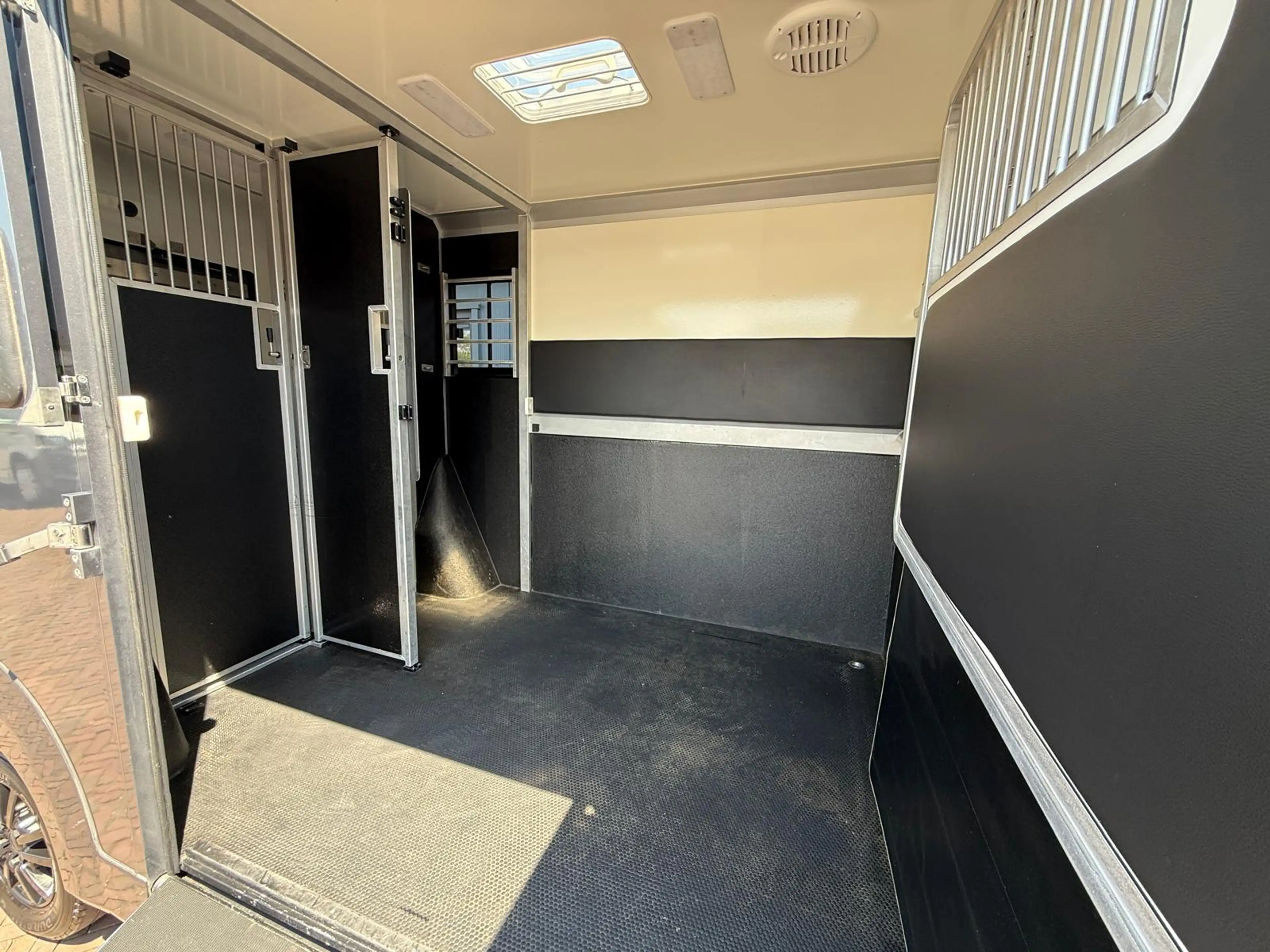Renault Master STX S3 Paardenwagen Automaat Hengsten uitvoering N — photo 6