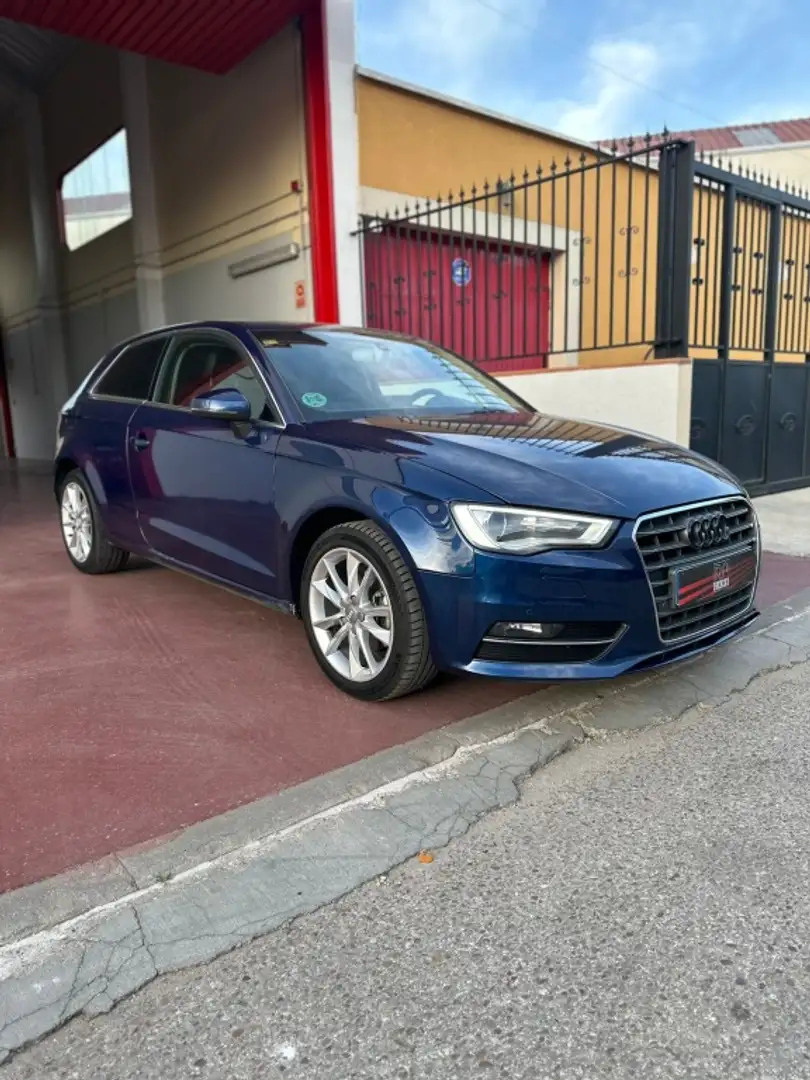 Audi A3 1.6TDI ultra Adrenalin Blau - 2