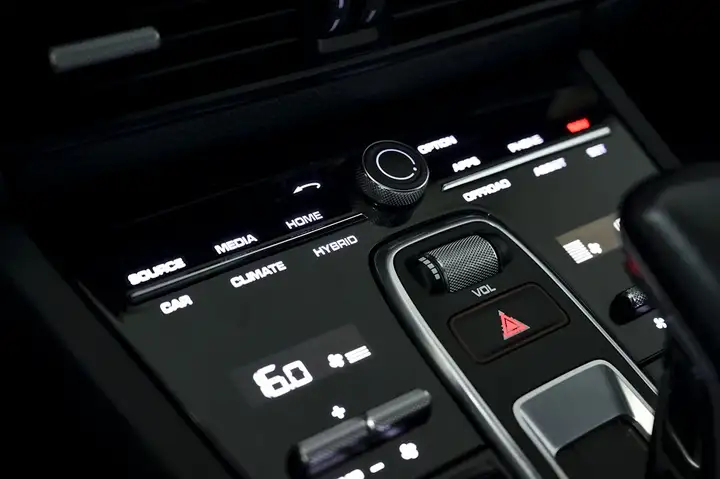 Porsche Cayenne 2023, foto 34