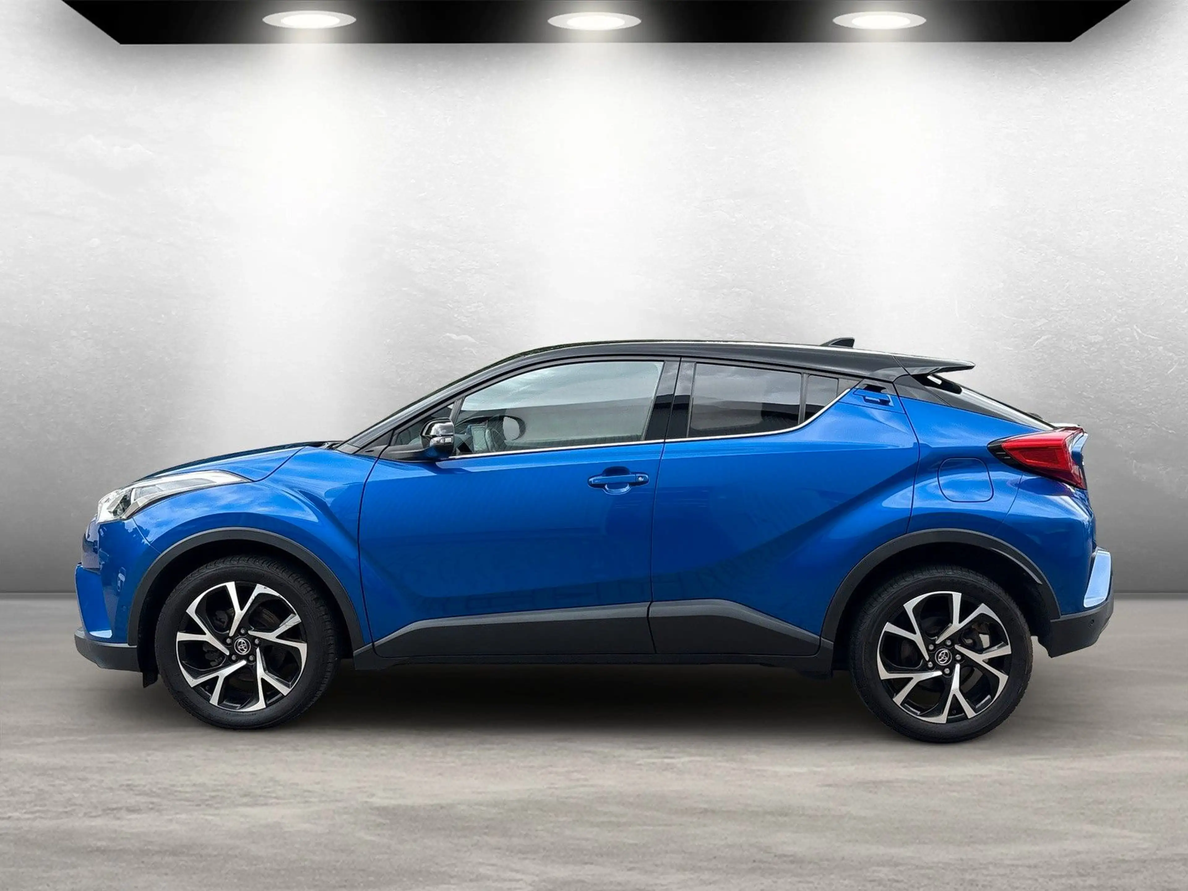 Toyota C-HR Style Selection+WR — photo 7
