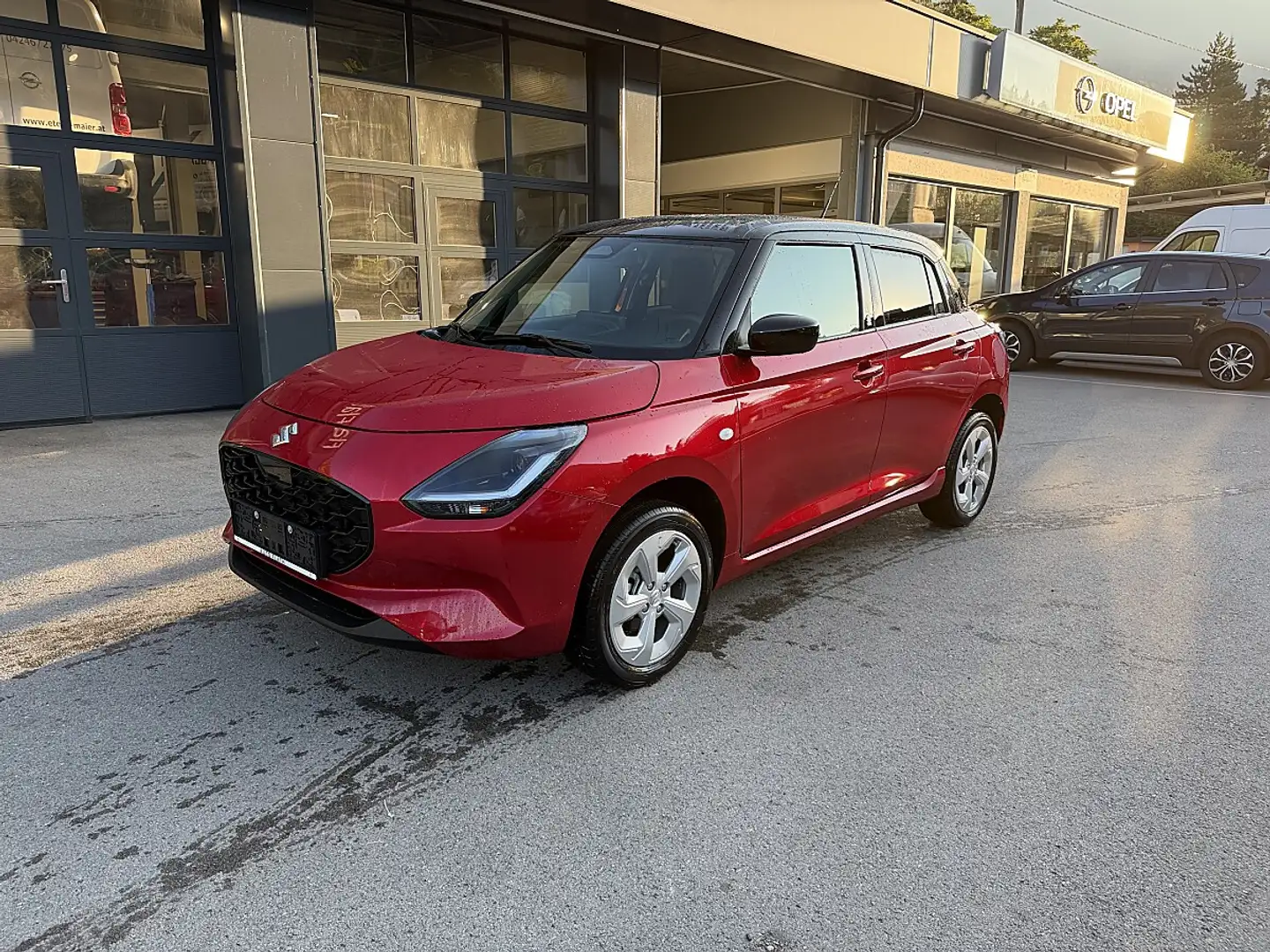 Suzuki Swift 1,2 Hybrid Allgrip Shine Rot - 1
