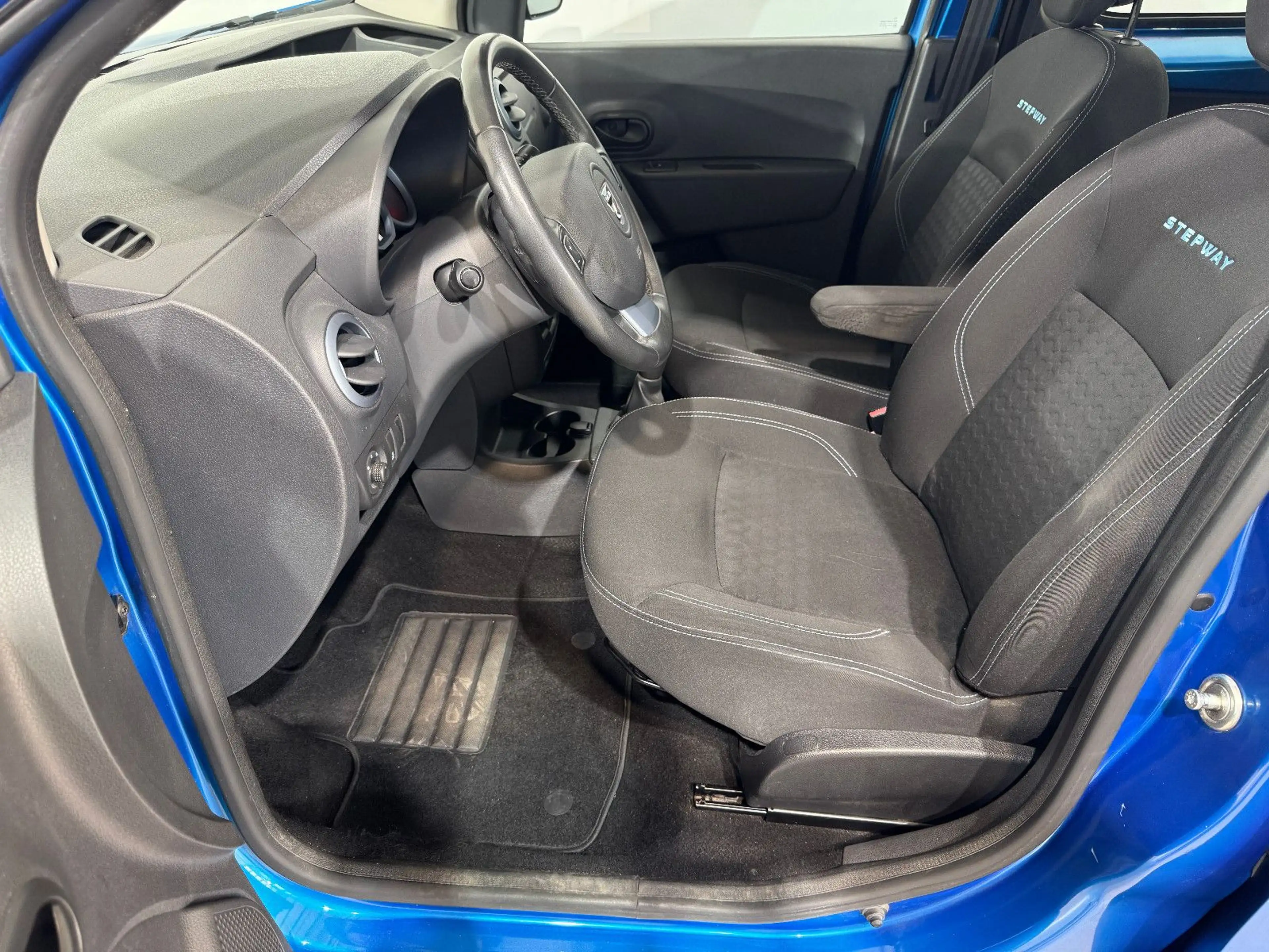 Dacia Dokker Stepway*HECKFLÜGEL+ALLWETTER+NAVI+1.HAND* — photo 11