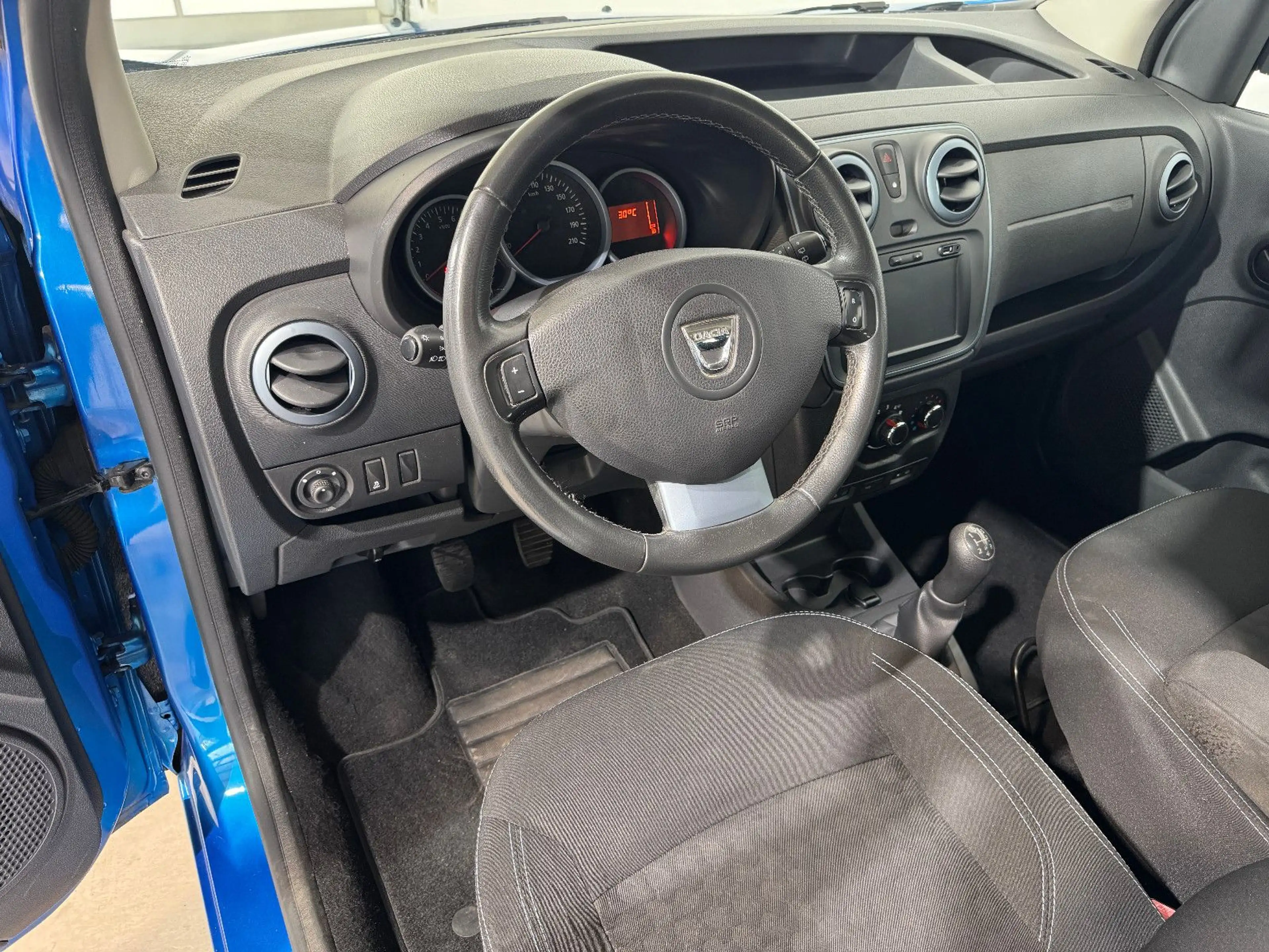 Dacia Dokker Stepway*HECKFLÜGEL+ALLWETTER+NAVI+1.HAND* — photo 12