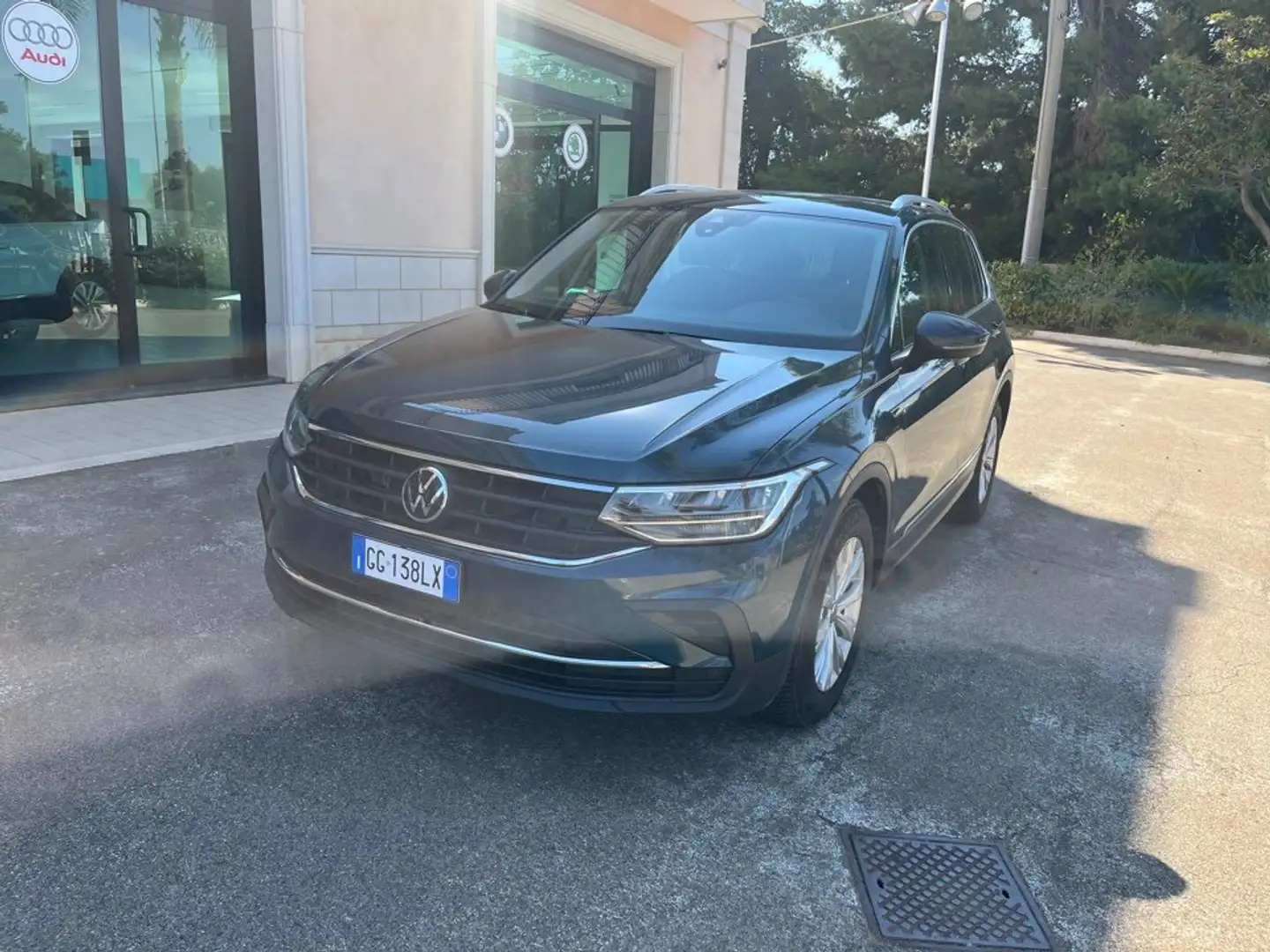 Volkswagen Tiguan Tiguan II 2021 2.0 tdi Life 122cv Verde - 2