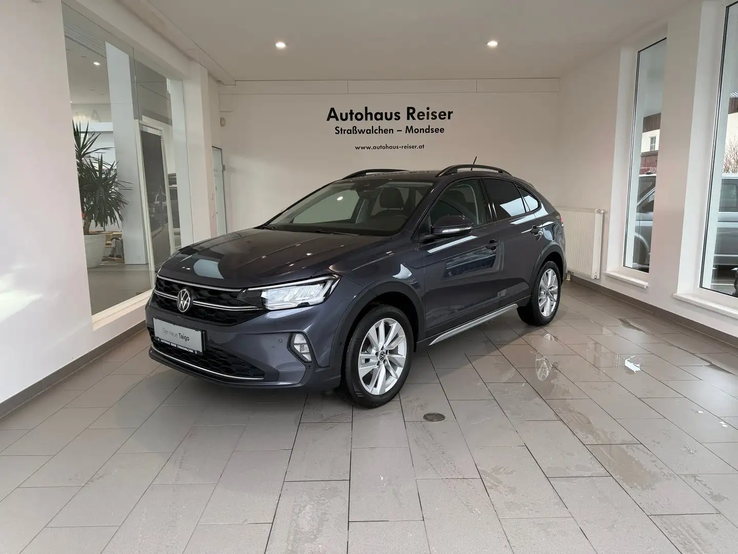 Volkswagen Taigo Friends TSI Grau - 2