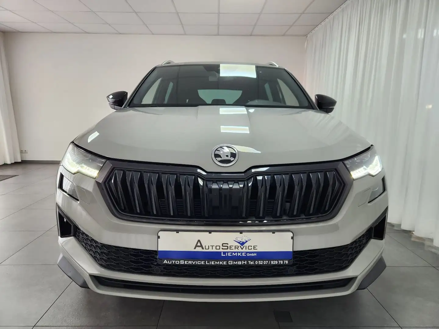 Skoda Karoq SPORTLINE 4x4 190PS LED NAV SHZ KAM CarPl. Gris - 2