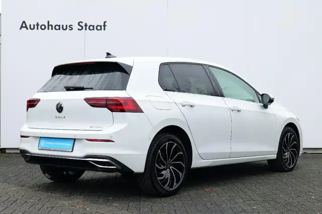 Volkswagen Golf view 6