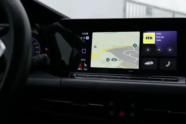 Volkswagen Golf view 12