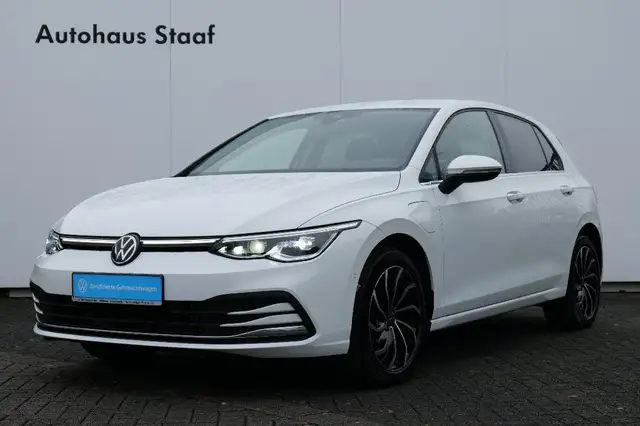 Volkswagen Golf view 2