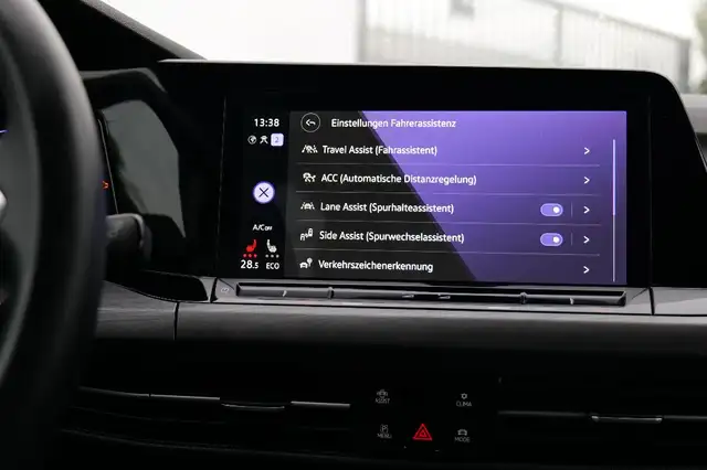Volkswagen Golf view 13